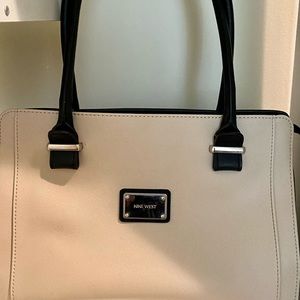 Women’s Nine West Handbag